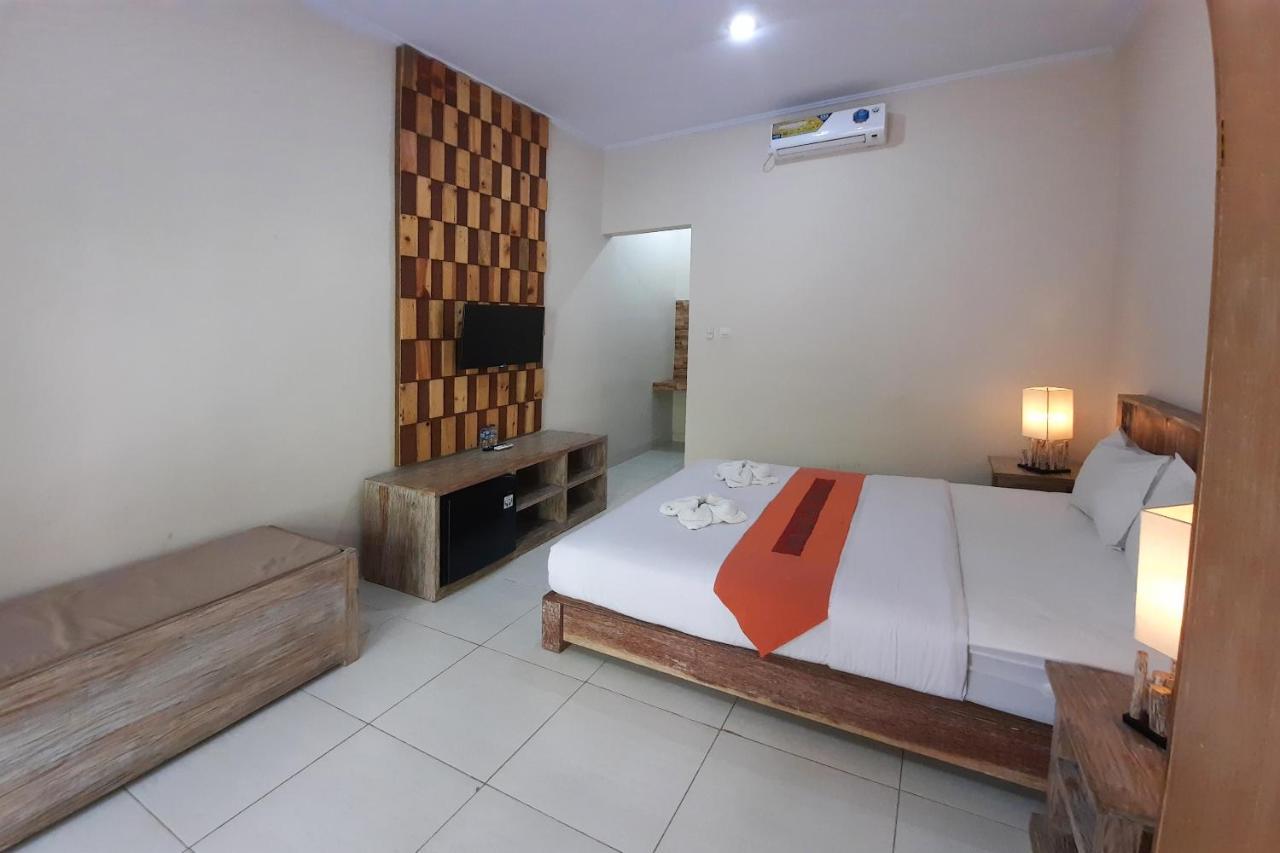 Oyo 3901 Kubu Kenak Hotel Семиняк Екстериор снимка